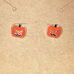 Jack-o’-lantern stud earrings new